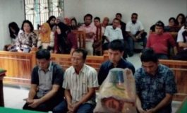 Terbukti Bersalah, Kades Durian Hariadi Lemas Divonis 1 Tahun Penjara