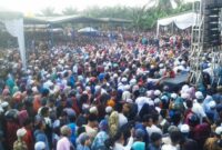 Ribuan Umat Muslim Tumpah Ruah mendengarkan tausiah Ustazh Abdul Somad di Simpang Kuala Tanjung, Selasa (01/1/2019). 