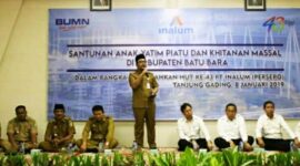 Wakil Bupati Batubara Oky Iqbal Frima saat menyampaikan kata sambutan pada acara penyantun anak yatim di Inalum