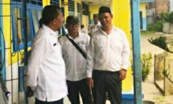 Dipandu Guru, Siswa SDN 07 Suka Maju Tetap Belajar Dirumah