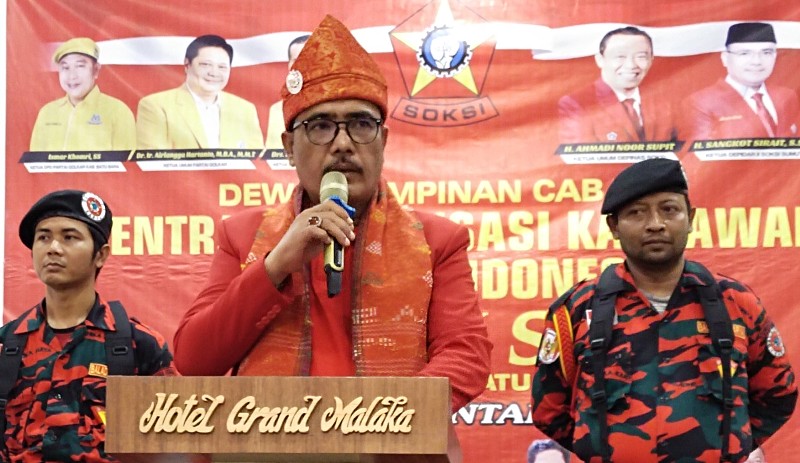Ketua SOKSI Propinsi Sumatera Utara Sangkot Sirait