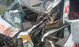 Mobil Ambulance Partai Asal Kabupaten Ini Kecelakaan di Jalinsum Batubara