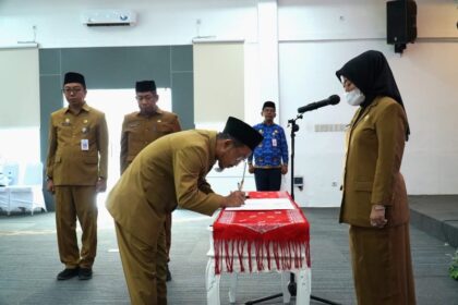 3 Pejabat Administrator Dilantik, Norma Ingatkan ASN Bekerja Sesuai Regulasi