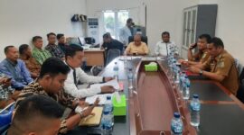 Rapat Dengar Pendapat Komisi I DPRD Kabupaten Batubara dan pihak Perangkat Desa Perkebunan Sei Balai didampingi Pengecara Hukum Ramadhan Zuhri 