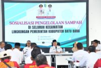 Bupati Batubara Zahir saat menggelar sosialisasi penanganan sampah di aula rumah dinas bupati, Rabu (8/3/2023)