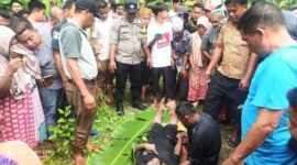 Mayat Rojali saat dievakuasi dari parit bekoan saat ditemukan warga sudah tak bernyawa 