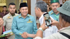 Bupati Batubara Zahir saat menghadiri acara pelantikan pengurus DPW Hikabara Sumatera Utara periode 2022-2027 di Aula Tengku Raja Inal Siregar, Kantor Gubernur Sumatera Utara, Medan, Jumat (17/03/2023). 