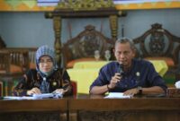 Asisten I Pemerintahan dan Kesra Kabupaten Labuhanbatu Drs. H. Sarimpunan Ritonga saat menyampaikan paparan