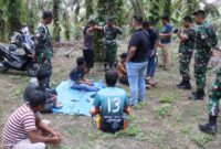 Teks foto : Saat pemeriksaan para terduga pelaku tindak pidana narkoba di Makodim 0209/LB..