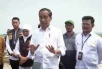 Teks foto : Foto: Keterangan Pers Presiden Jokowi usai tanam padi bersama petani di Tuban, (6/4/2023). (Tangkapan layar youtube Setpres RI).