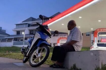 Kisah Pilu Ayah dan Anak, 10 Tahun Naik Motor dari Malaysia ke Singapore Hanya Jenguk Anaknya di Penjara