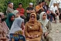 Sejumlah Pentakziah tampak hadir selain perangkat dari kelurahan, unsur pengajian setempat dan elemen masyarakat...
