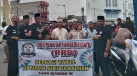 Pengurus DPP PRB menggelar semarak Ramadhan dengan berbagi Takjil Gratis kepada masyarakat