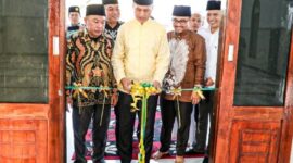 Ketua DPD I Partai Golkar Sumut yang juga Wakil Gubernur Sumatera Utara bapak Musa Rajekshah meresmikan Masjid Nurul Iman Al-Musannif, Dusun VII Desa Suka Ramai, Kecamatan Air Putih, Kabupaten Batubara, Selasa (30/5/23).