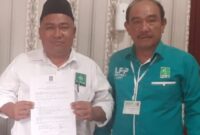 Aris Harianto Didampingi Syaiful Syafri Sipahutar usai kegiatan UKK di kantor PKB, Medan.