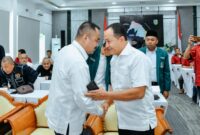 Bupati Batubara Zahir saat menyambut kedatangan Ketua PWI Sumut 
