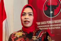 Teks foto: Bacalon Bupati Labuhanbatu, dr Maya Hasmita, SpOG saat di Kantor DPD PDI-P Sumut, Kota Medan. (Ceha).
