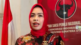 Teks foto: Bacalon Bupati Labuhanbatu, dr Maya Hasmita, SpOG saat di Kantor DPD PDI-P Sumut, Kota Medan. (Ceha).